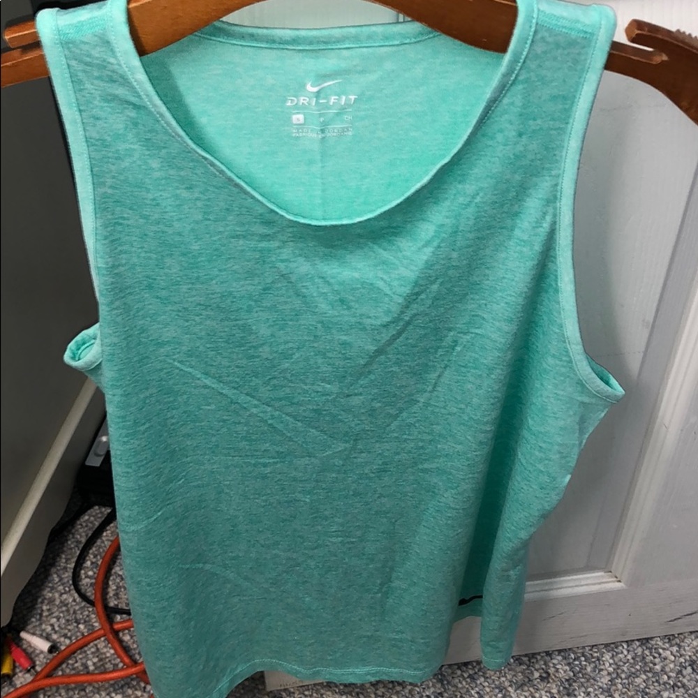 nike dri-fit tank top